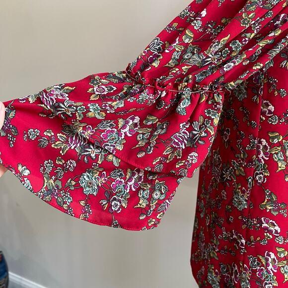 Max Studio Women's Red Floral Blouse Size Small - Picture 4 of 9